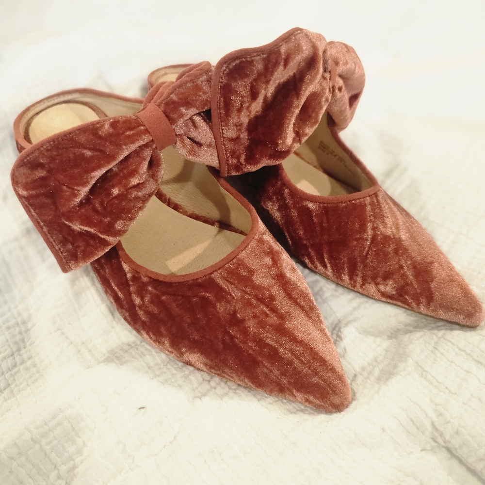 Anthropologie Velvet Bow Mules in Rust